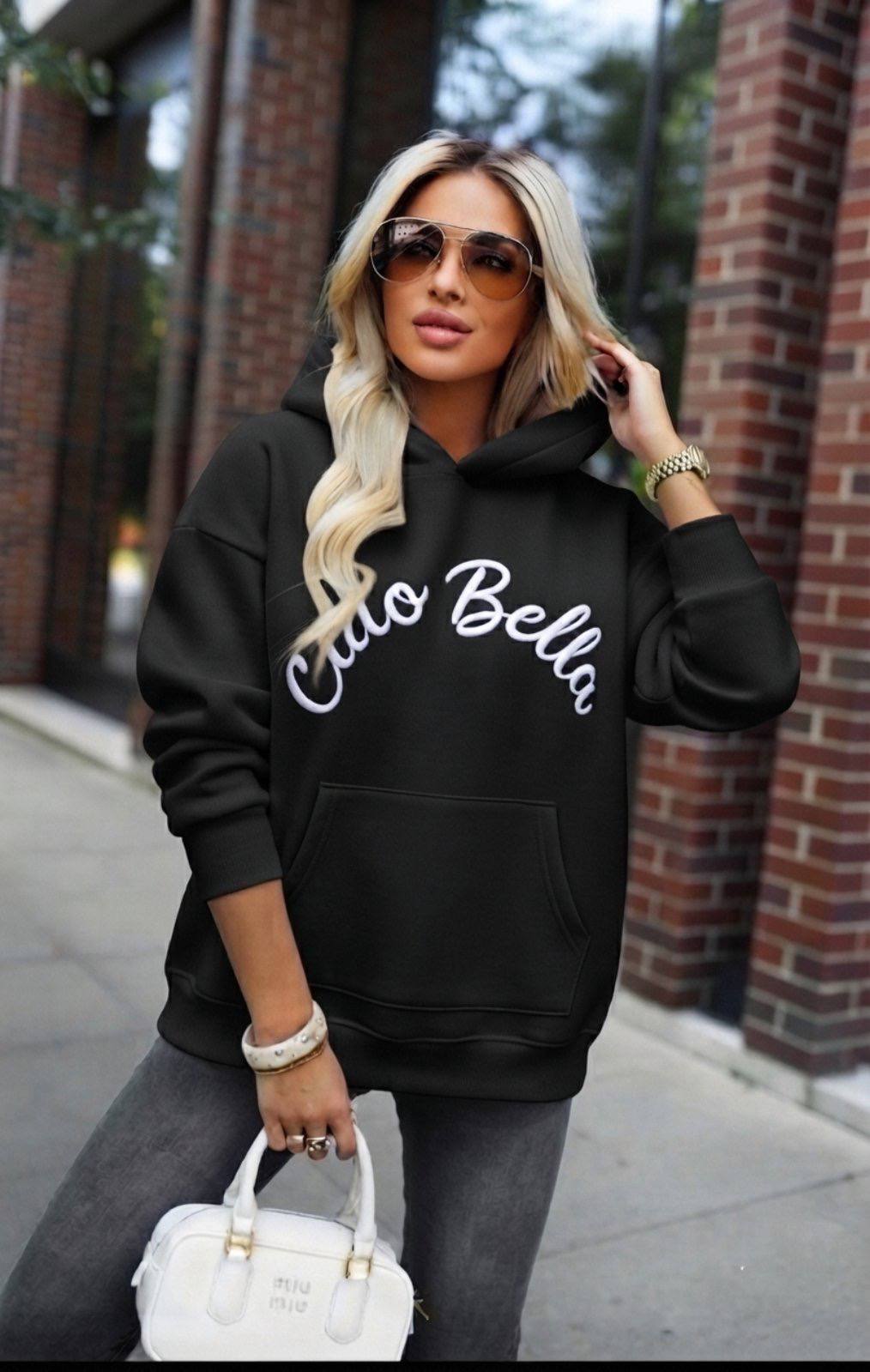 Bluza damska z kapturem „Ciao Bella” – Czarny