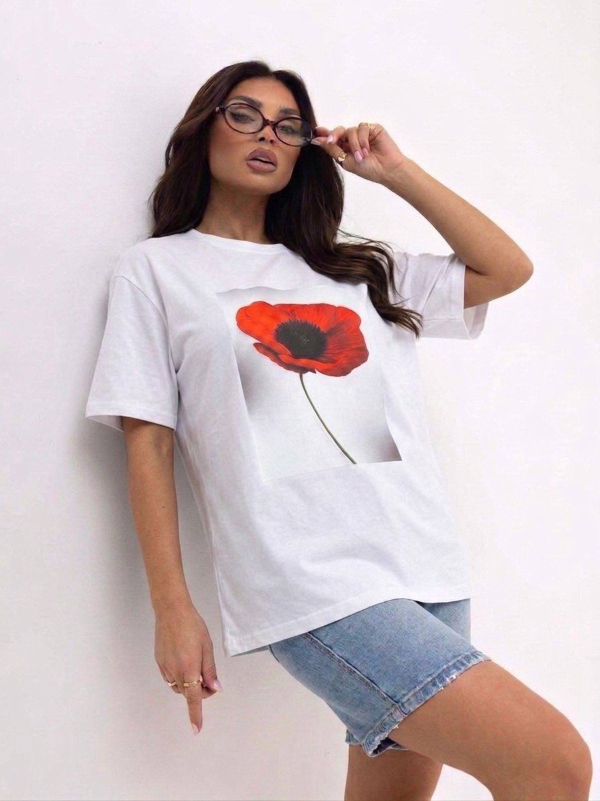 T-shirt damski oversize z nadrukiem maku – Biały